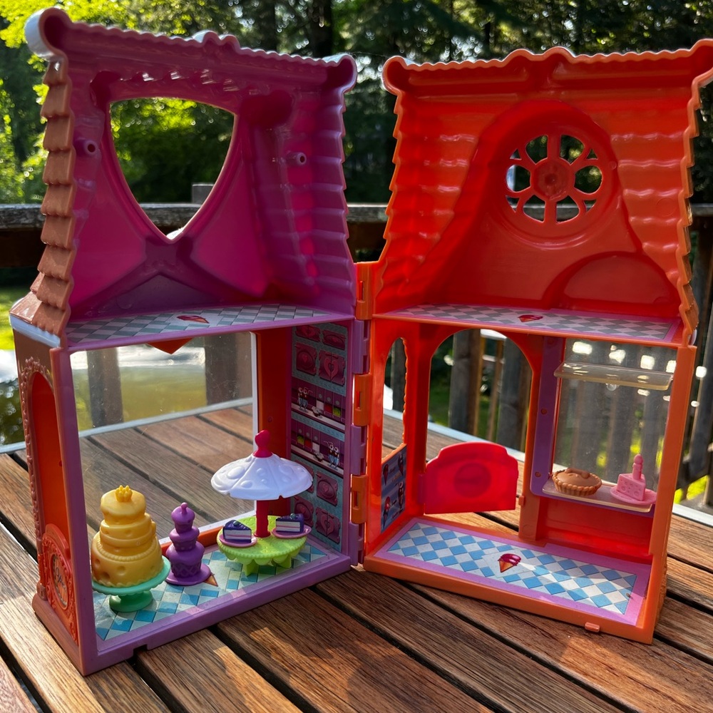 My Little Pony: Ice Cream Bakery Playhouse Toy Set with Accessories